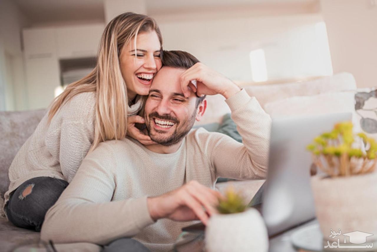 ازدواج با زن شاغل بهتر است یا خانه دار؟